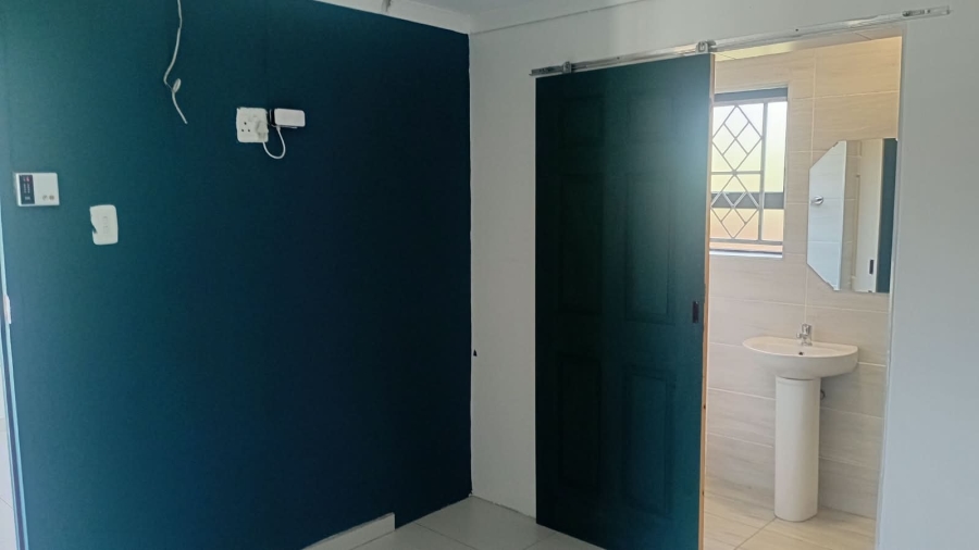 To Let 1 Bedroom Property for Rent in Siyakha Eastern Cape